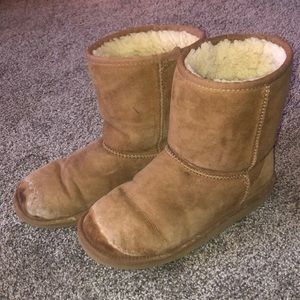 Classic Uggs Size 7
